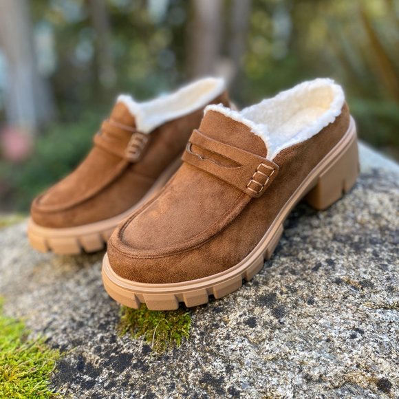 New Tan Slip On Loafers by Very G - Picture 1 of 6